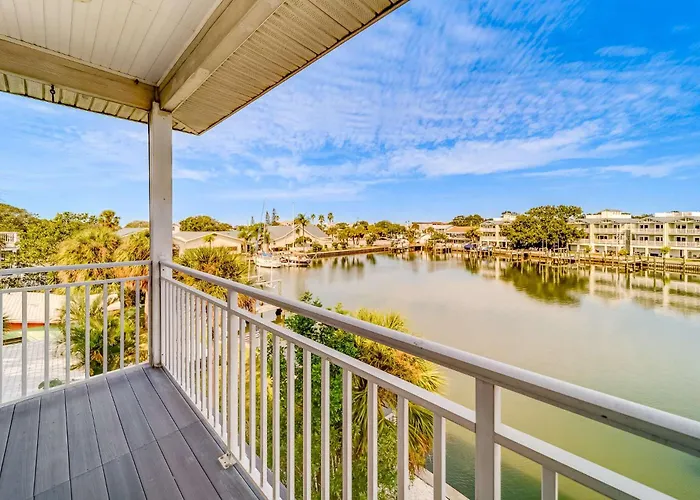 Heated Pool And Fun At Ocean Shore Retreat * Clearwater Beach