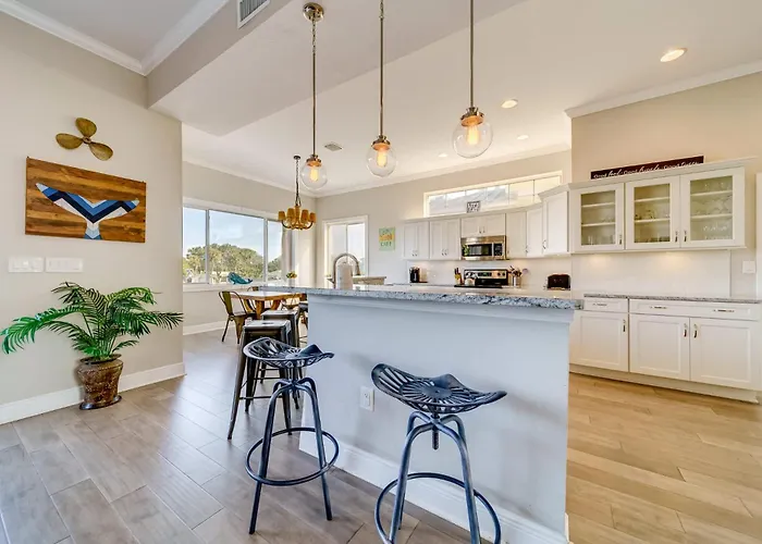 Holiday home Heated Pool And Fun At Ocean Shore Retreat