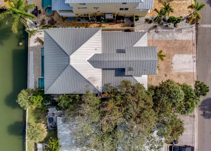 Heated Pool And Fun At Ocean Shore Retreat Holiday home